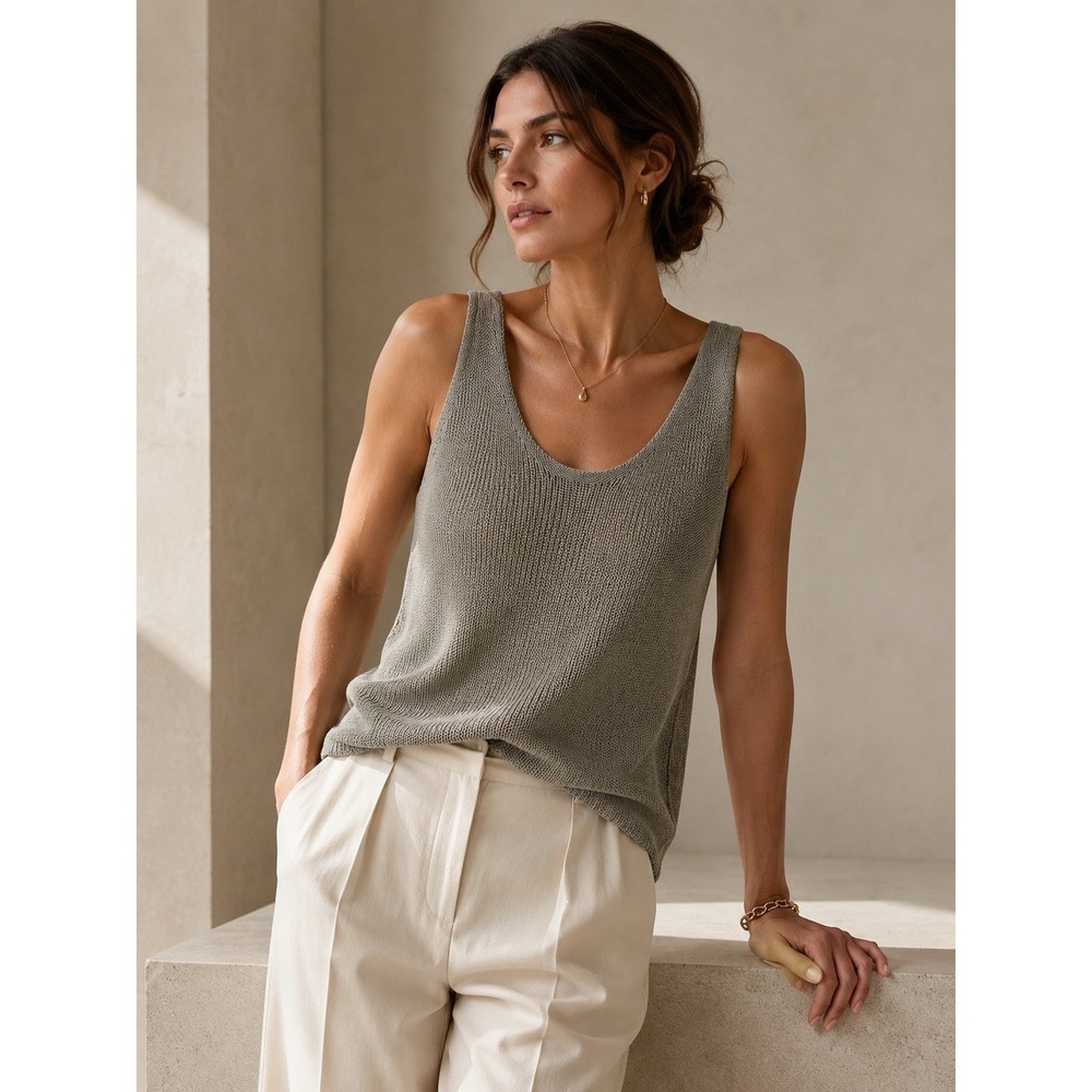 Giorgio Armani Le Collezioni Italy 100% Silk Knit Tank Top Minimalist Old Money